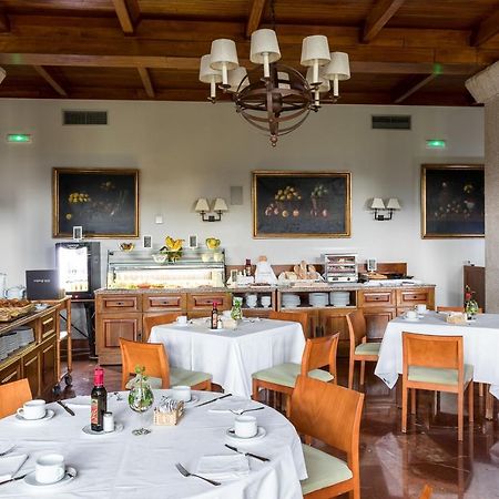 Parador De Tui Esterno foto