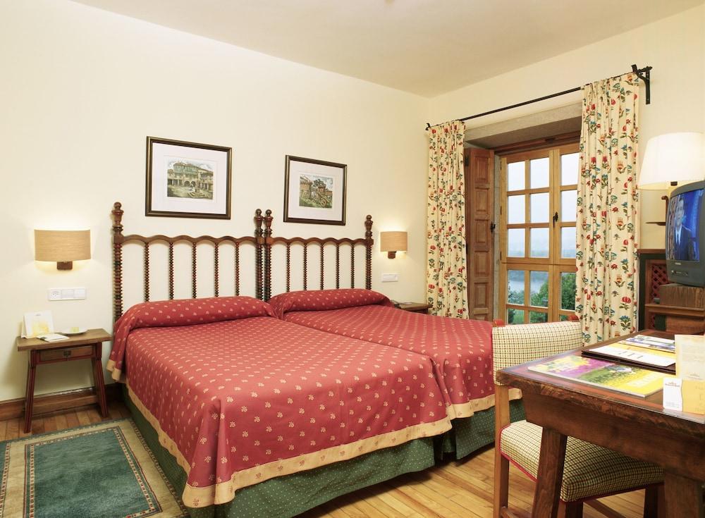Parador De Tui Esterno foto