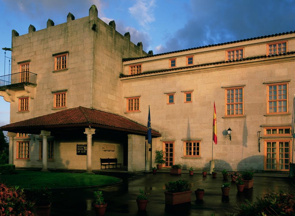 Parador De Tui Esterno foto